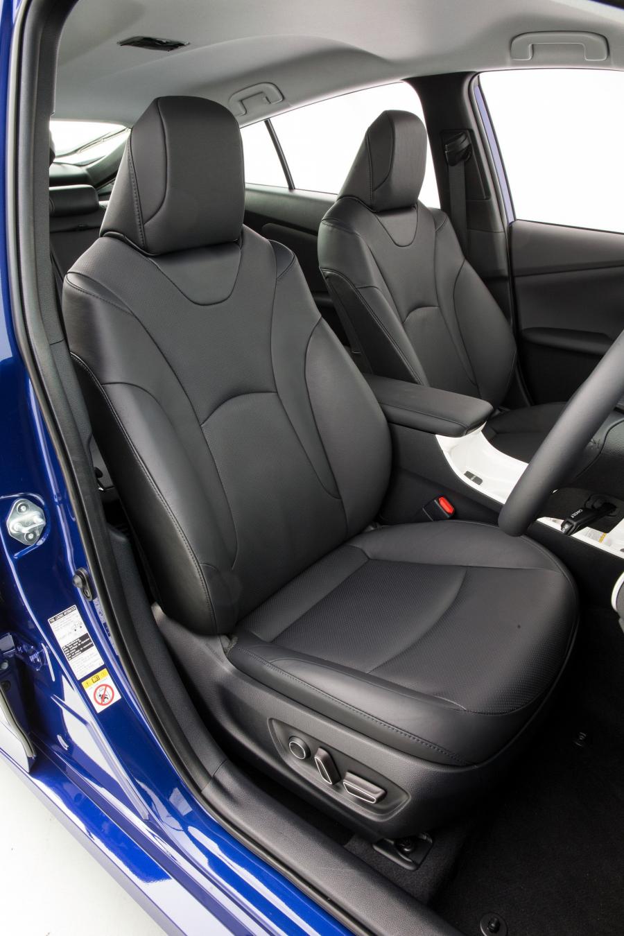 Интерьер Toyota Prius 2016 года  (AU) (фото 27 из 31)